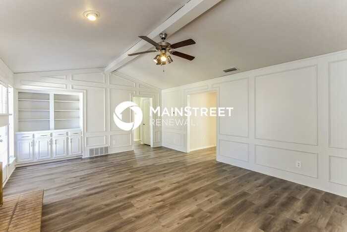 621 Granada Dr - Photo 4 of 16