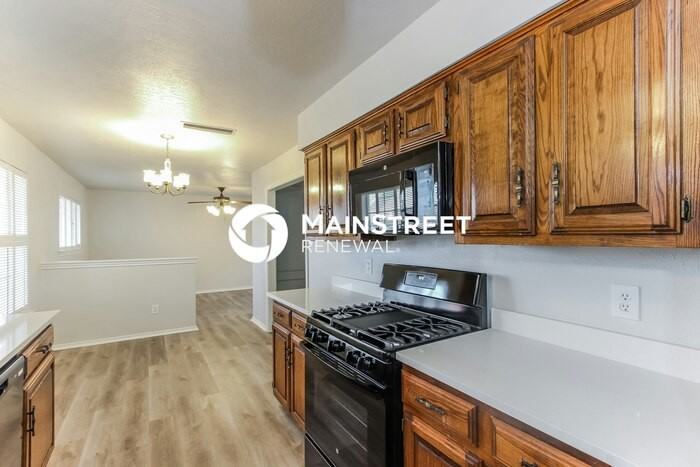 621 Granada Dr - Photo 7 of 16
