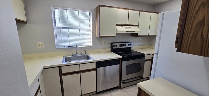 5277 Treetops Dr #204 - Photo 7 of 16