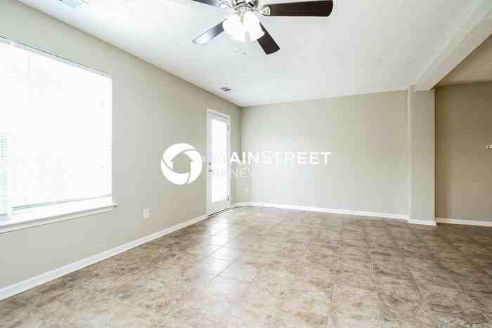 502 Nixon Way - Photo 5 of 17