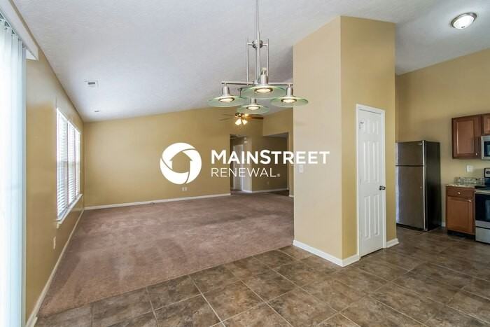11323 Prairie Fire Dr - Photo 4 of 16