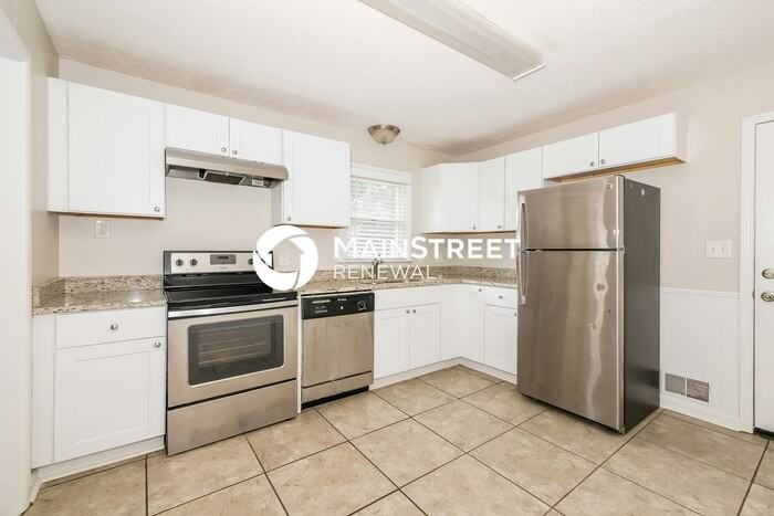 206 Maple St - Photo 7 of 18