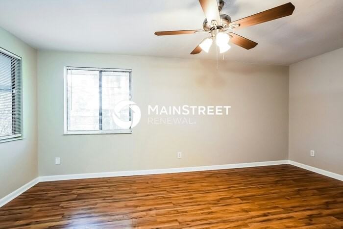 17192 Phlox Dr - Photo 7 of 16