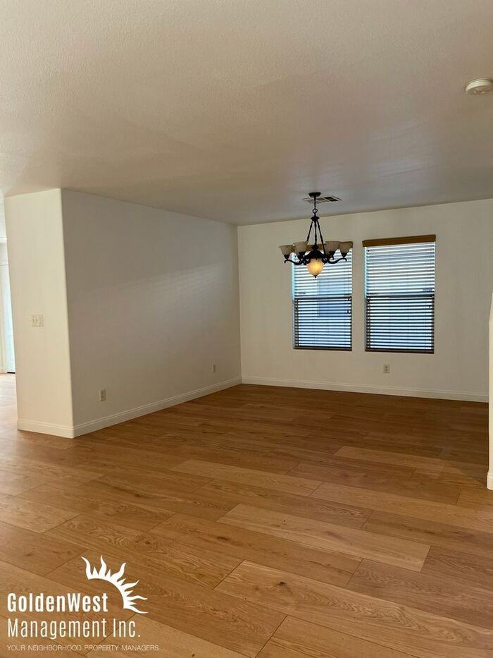 9533 Swiss Stone Ct - Photo 2 of 15