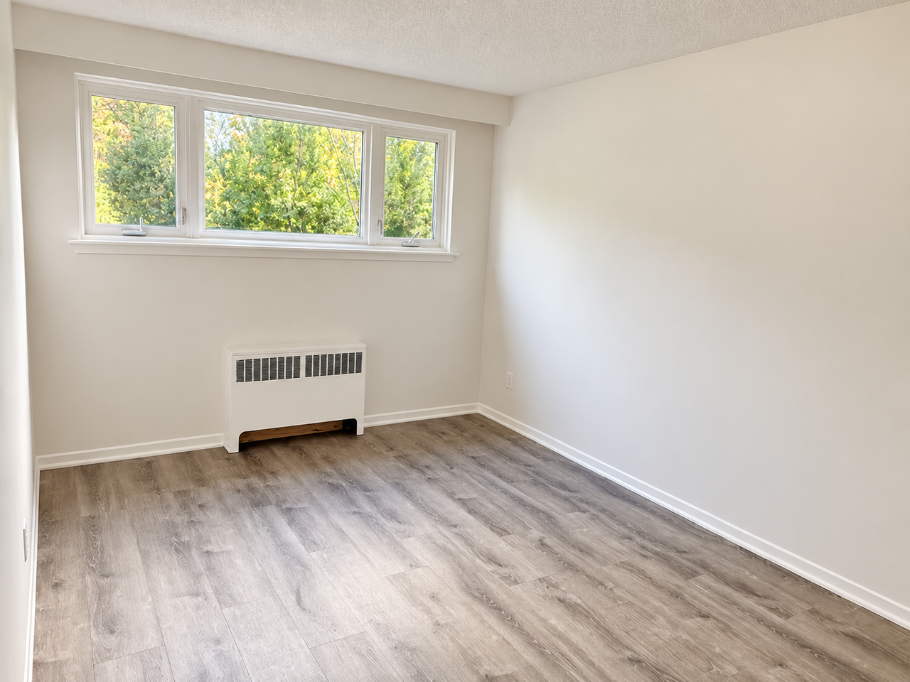284 Glenforest Rd - Photo 5 of 7