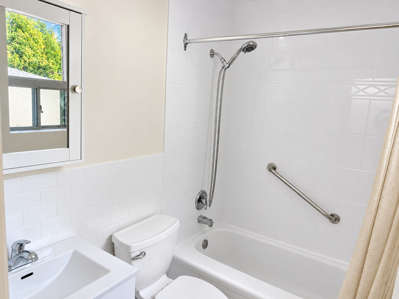 284 Glenforest Rd - Photo 6 of 7