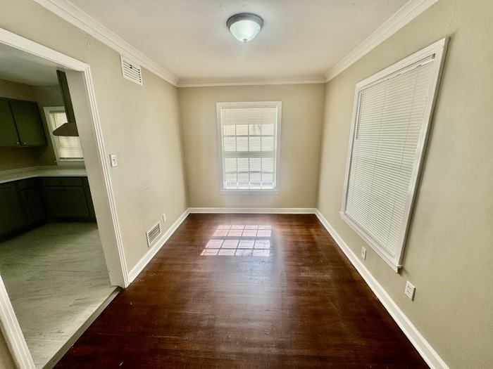 902 Brower St - Photo 4 of 15