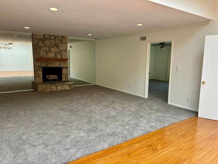 2776 E Lizbeth Ave - Photo 5 of 32