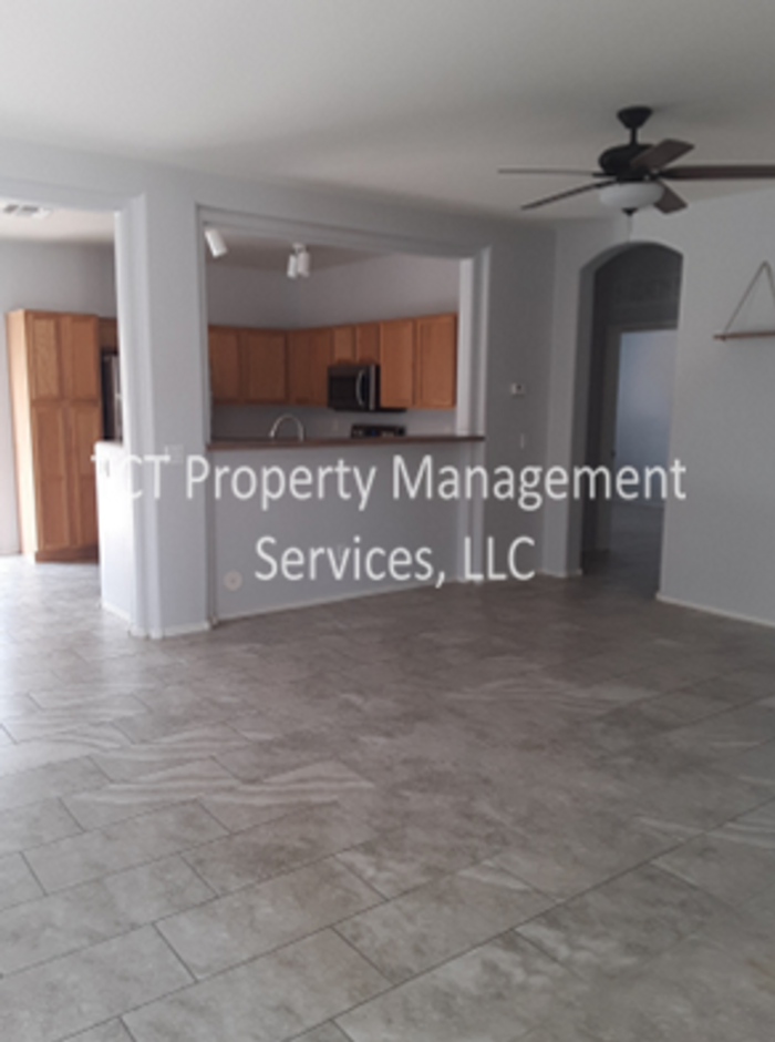 15467 W Maui Ln - Photo 2 of 12