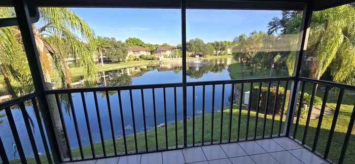 5325 Treetops Dr #T204