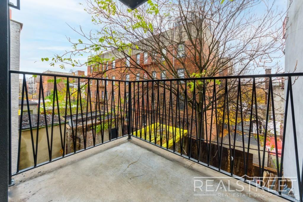 1406 Lincoln Pl #1R - Photo 7 of 11