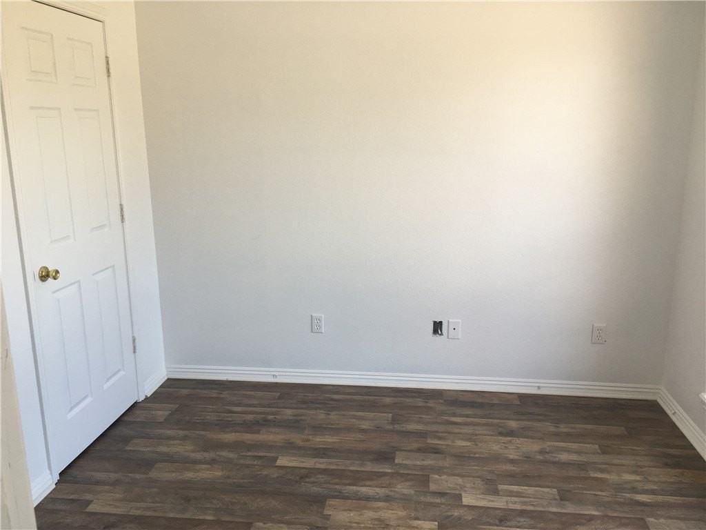 2720 Meridian Pl - Photo 6 of 8