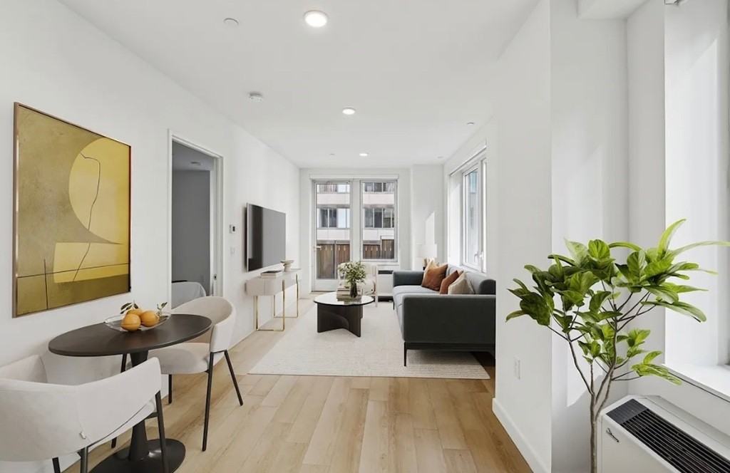 20 Broad St #1501 - Photo 2 of 8