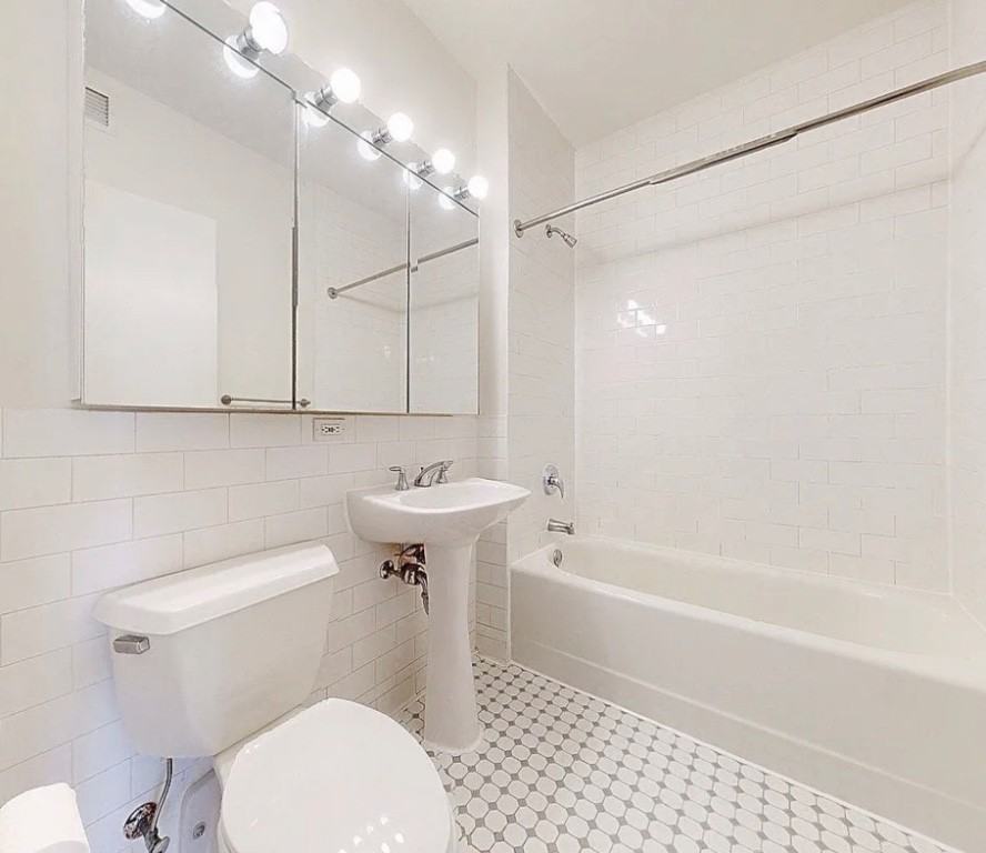 90 Washington St #12S - Photo 5 of 5