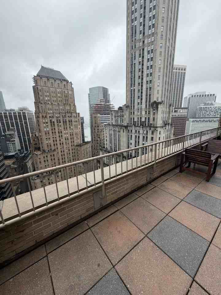 45 Wall St #1913 - Photo 4 of 7