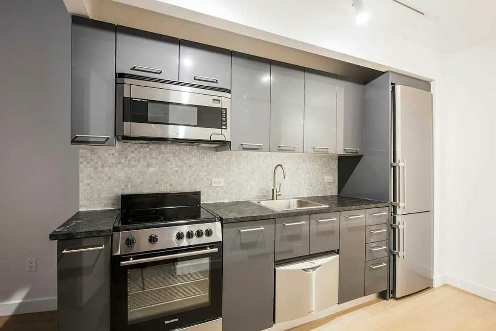 20 Exchange Pl #1223 - Photo 2 of 9