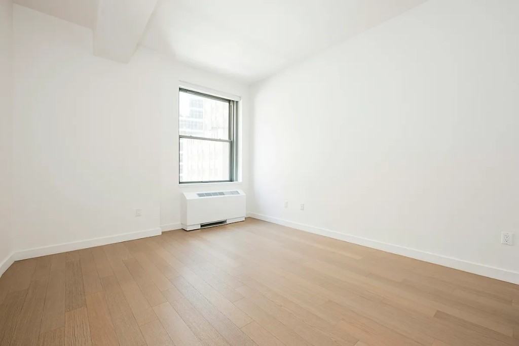 20 Exchange Pl #1223 - Photo 3 of 9