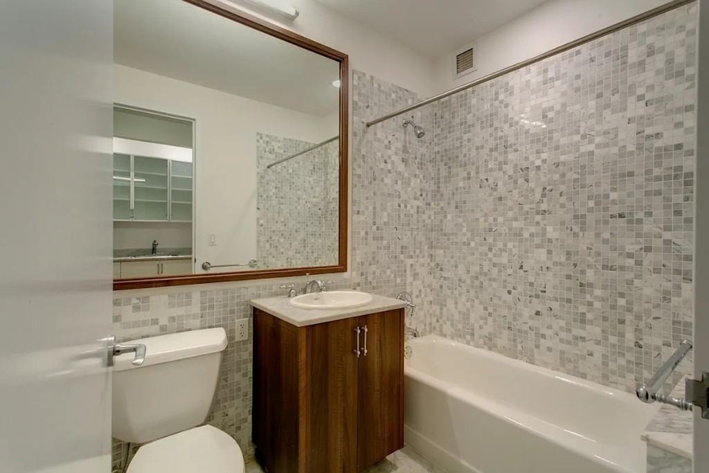 37 Wall St #10E - Photo 5 of 10