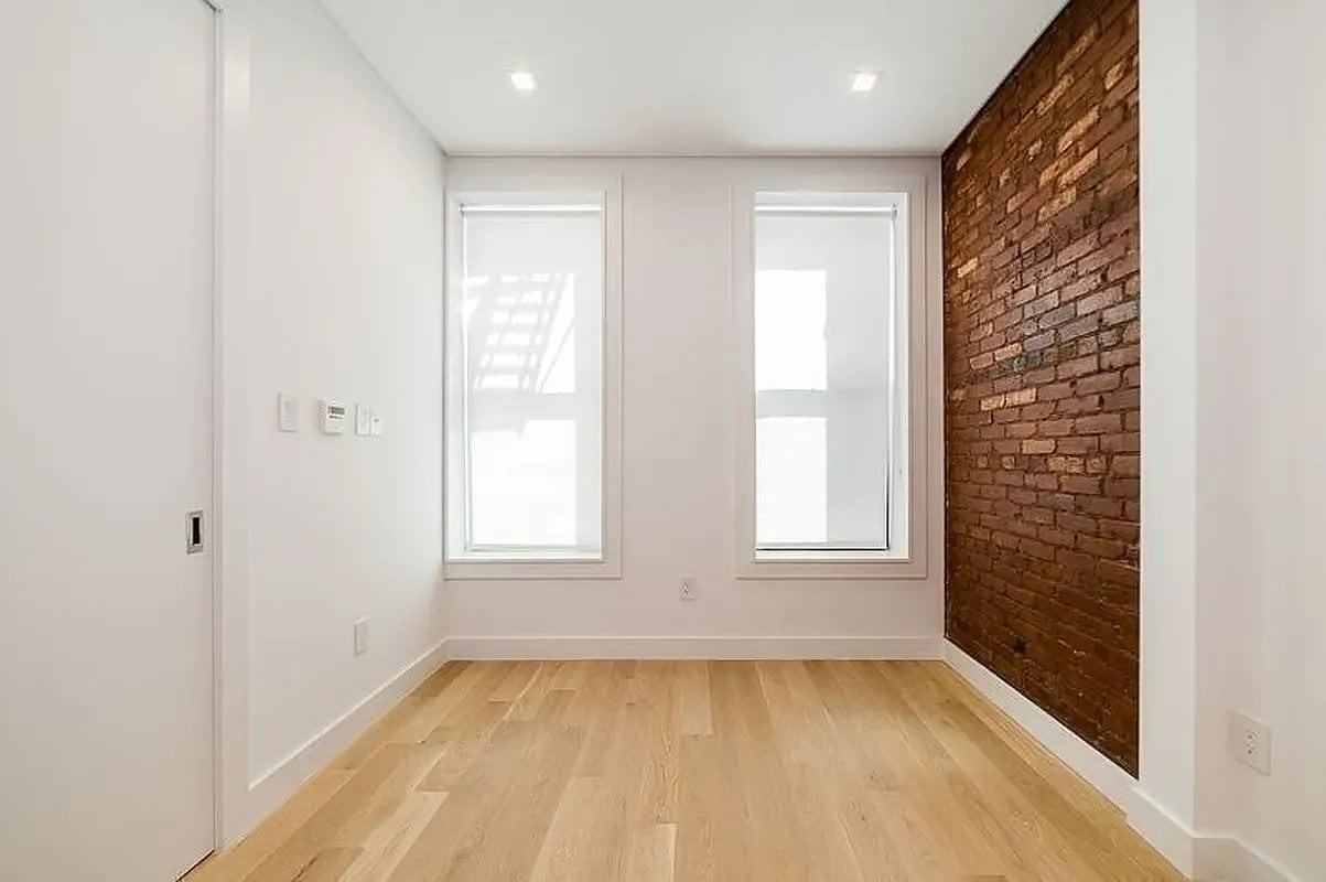 26 Prince St #5 - Photo 3 of 5
