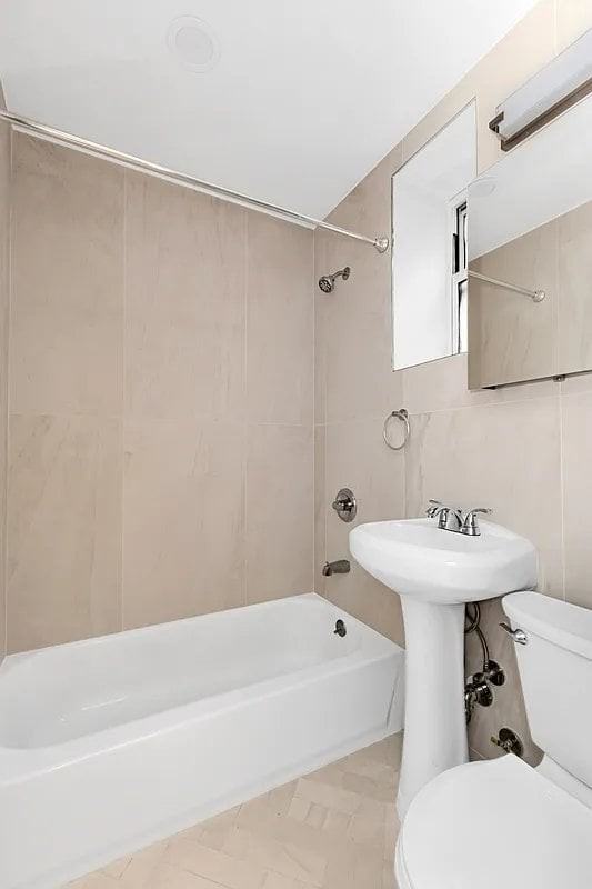 139 E 13th St #6A - Photo 5 of 5