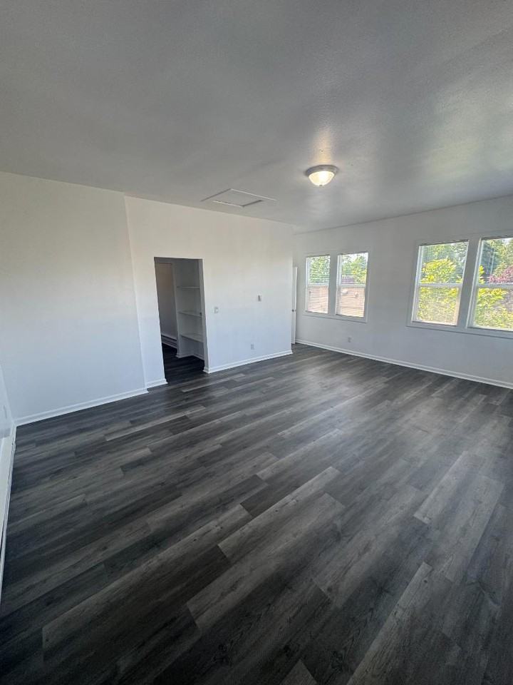 North Bay Villa - Photo 6 of 17
