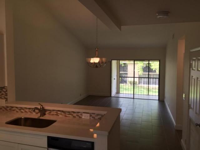 3939 NE 5th Avenue B207 - Photo 3 of 5