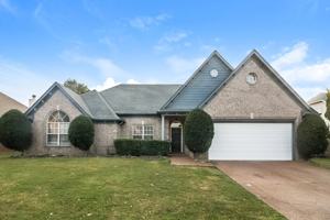 featured image of 10313 Autumn Bluff Cv