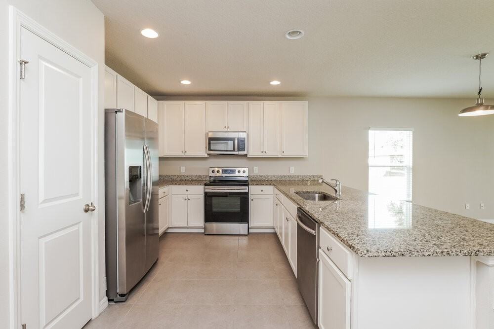 1042 Dudley Dr - Photo 7 of 16