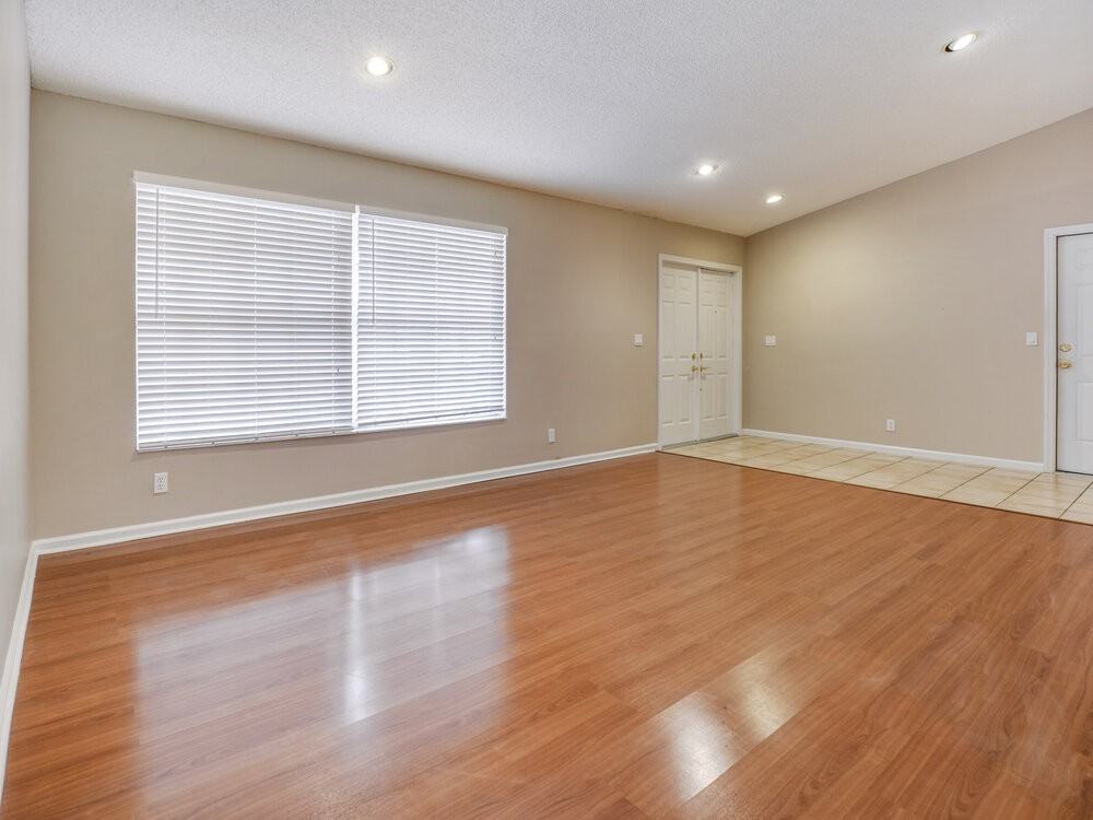 4501 Nw 49th Ct - Photo 3 of 19