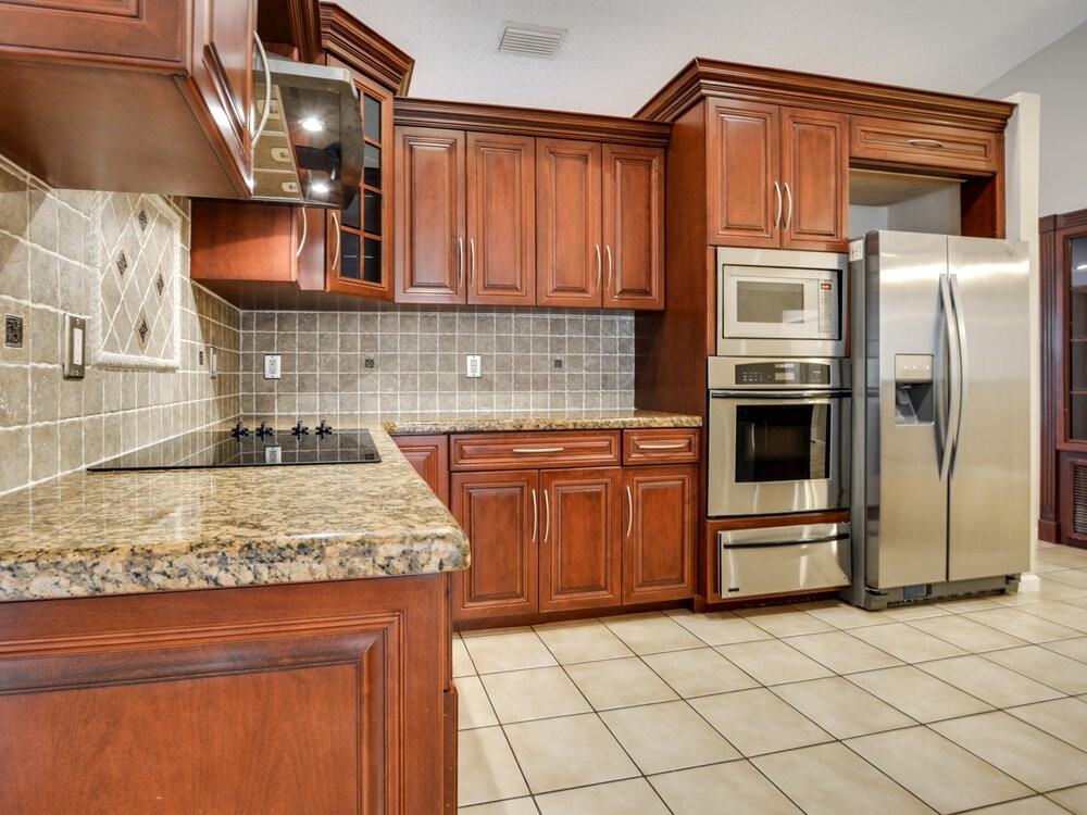 4501 Nw 49th Ct - Photo 4 of 19