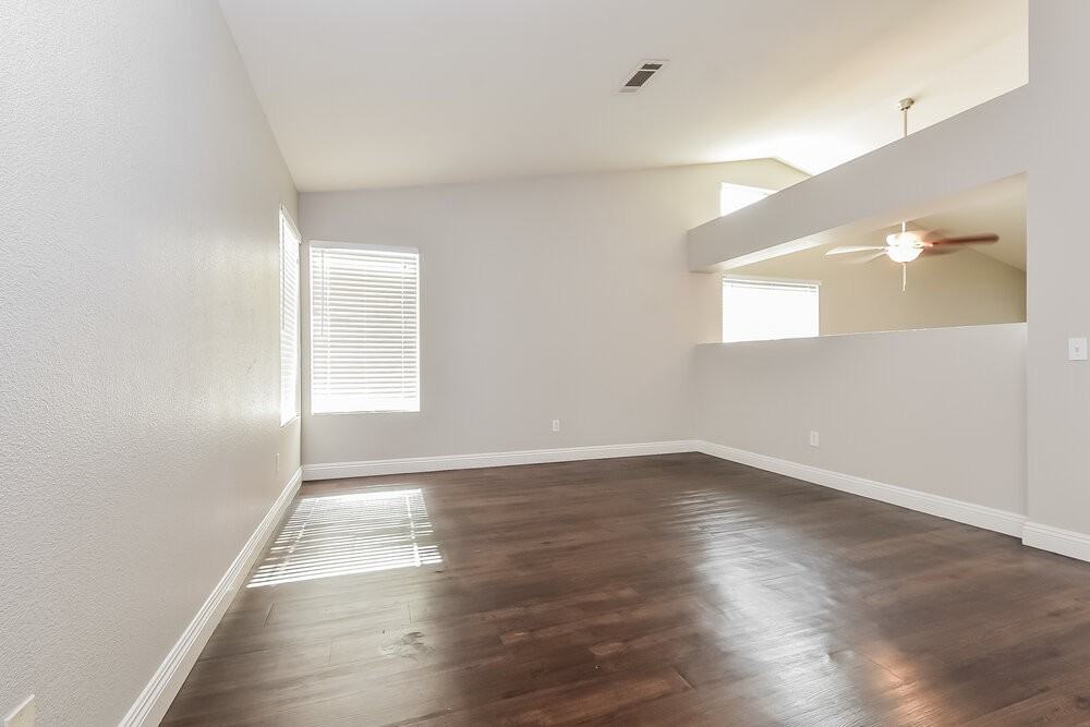 324 Montessa Ave - Photo 4 of 16