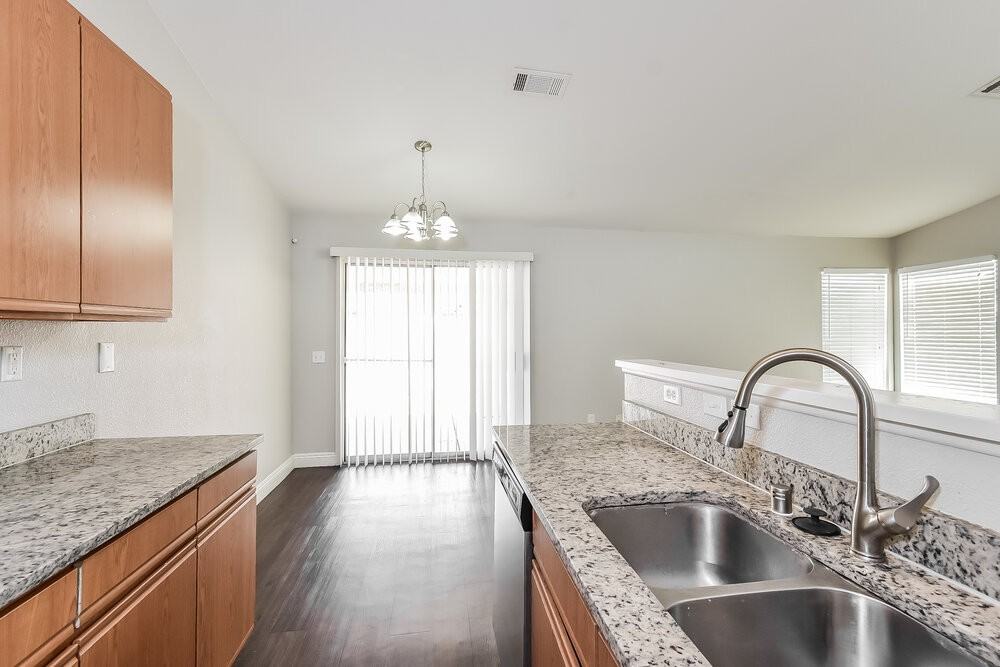 324 Montessa Ave - Photo 7 of 16