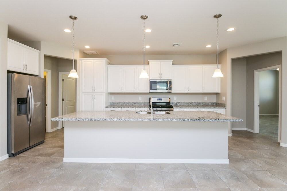 2100 W Garland Dr - Photo 6 of 16