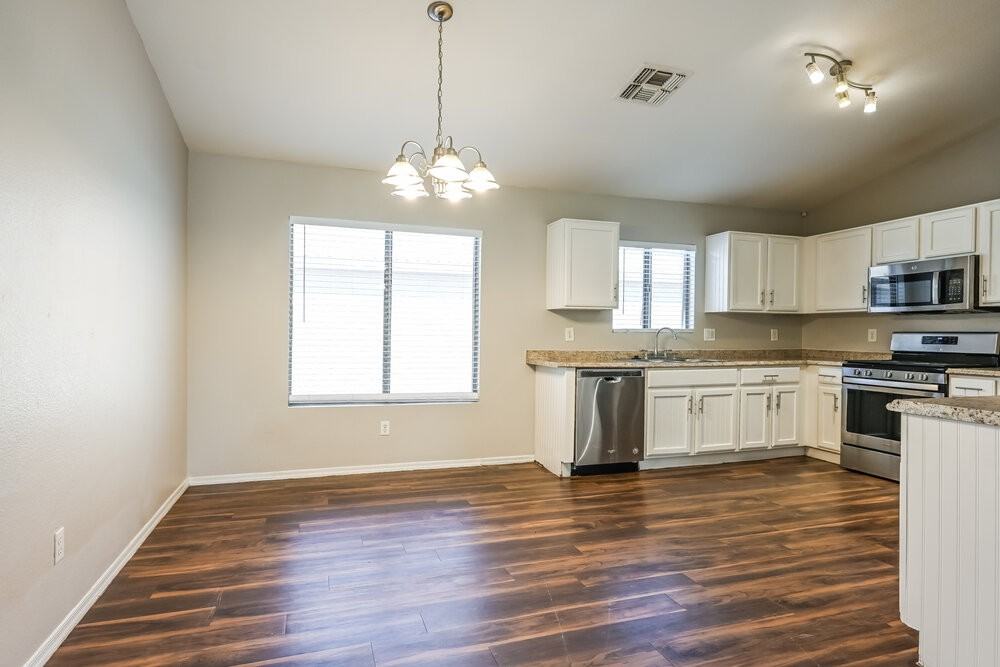 11309 W Campana Dr - Photo 5 of 16