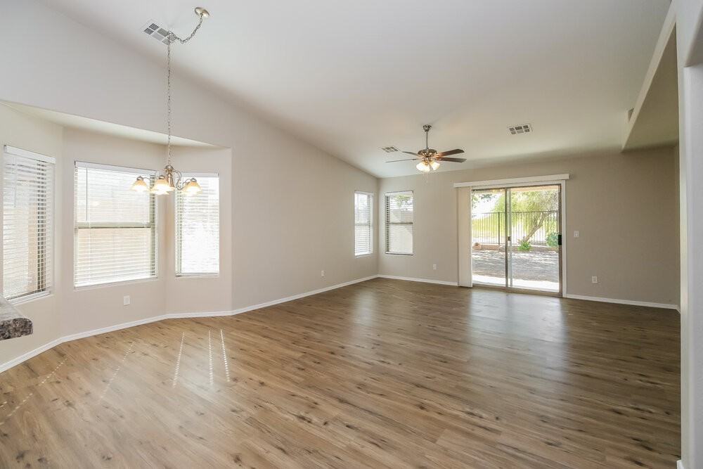 29356 N Red Finch Dr - Photo 3 of 16