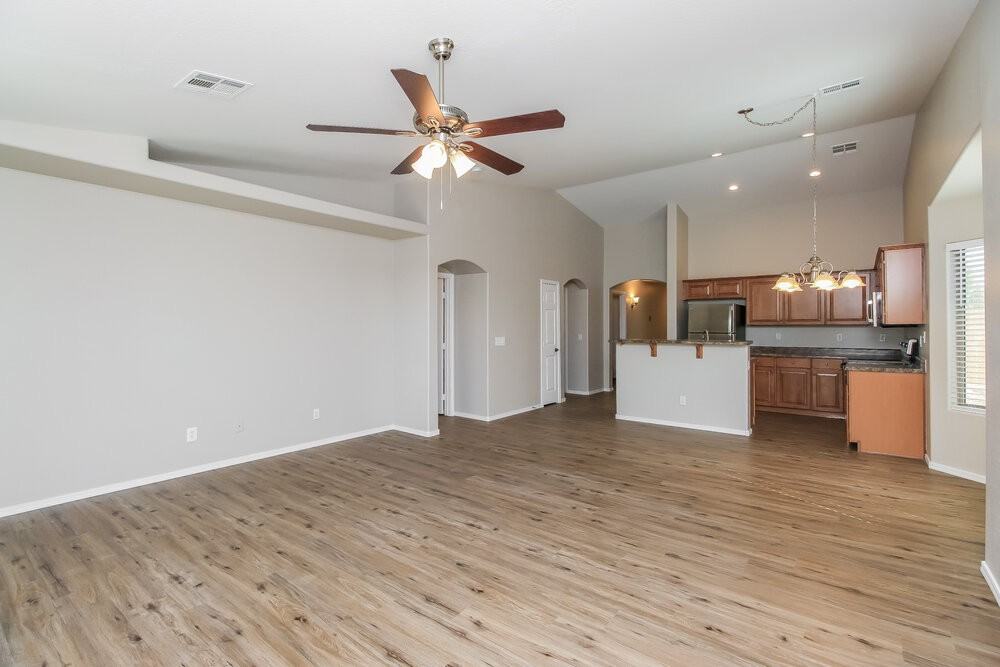 29356 N Red Finch Dr - Photo 5 of 16