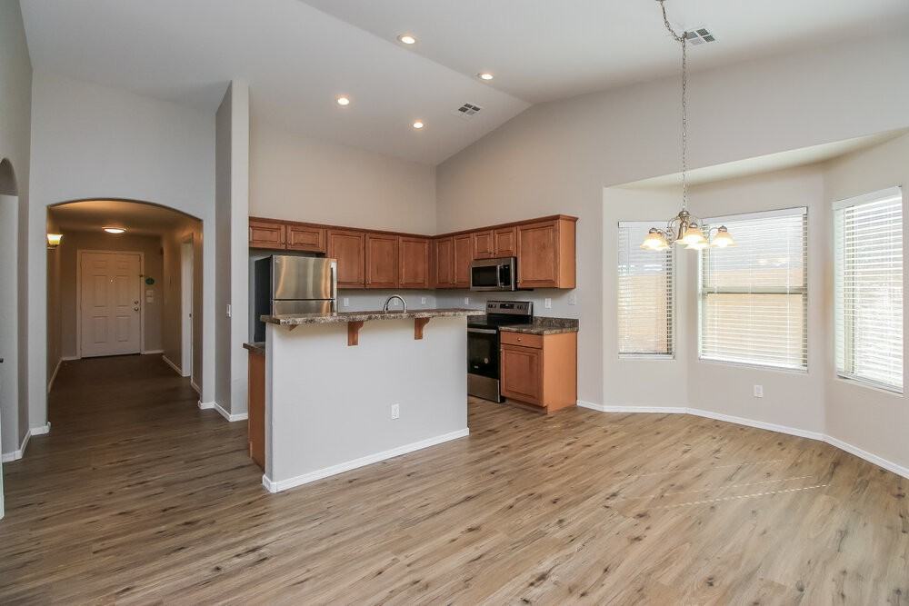 29356 N Red Finch Dr - Photo 6 of 16