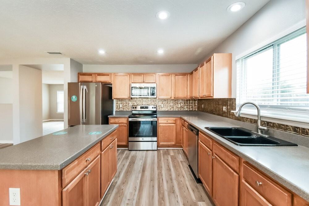 11783 Carson Lake Dr W - Photo 5 of 17