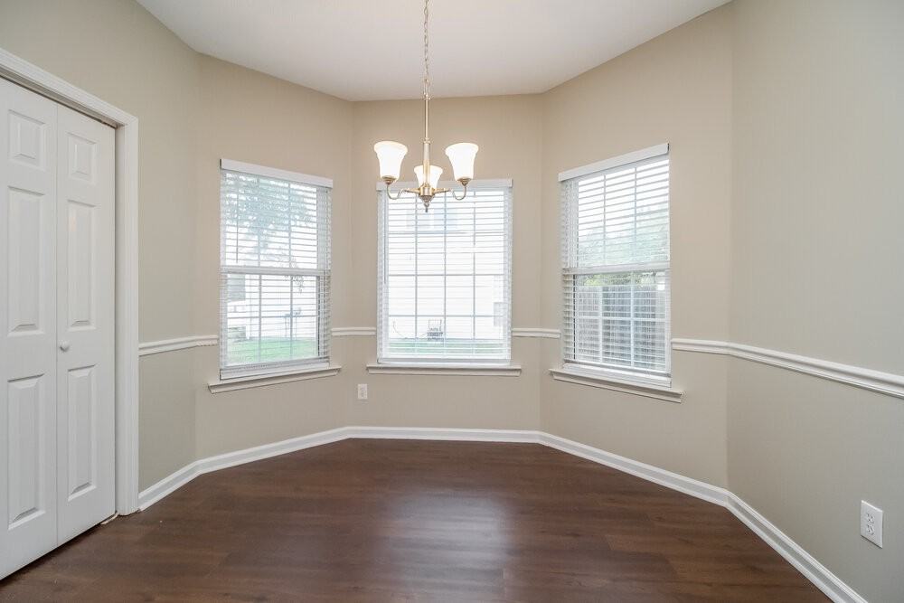 2137 Loudenslager Dr - Photo 5 of 17