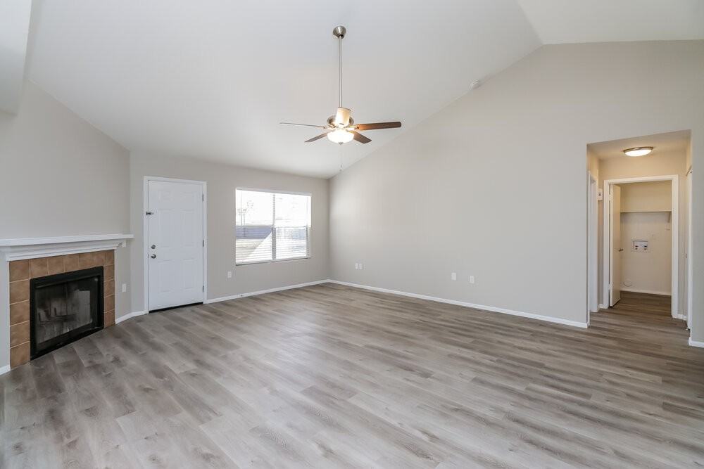 1323 N Racine Cir - Photo 3 of 16