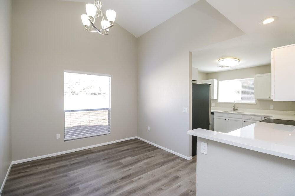 1323 N Racine Cir - Photo 6 of 16