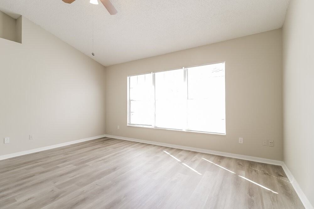 1432 Abberton Dr - Photo 3 of 16