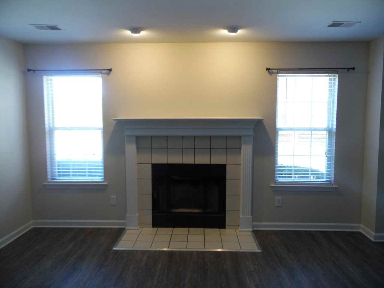 3048 Mapleleaf Park - Photo 2 of 5