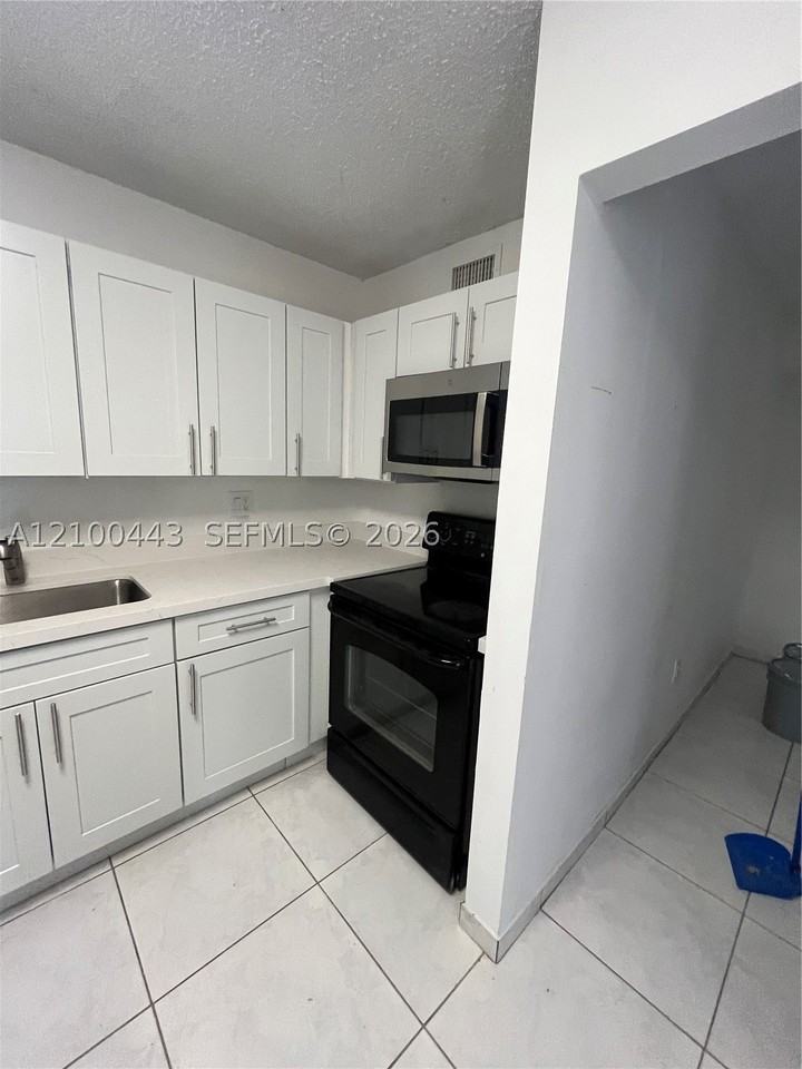 7430 Sw 153rd Pl #106-1 - Photo 5 of 33