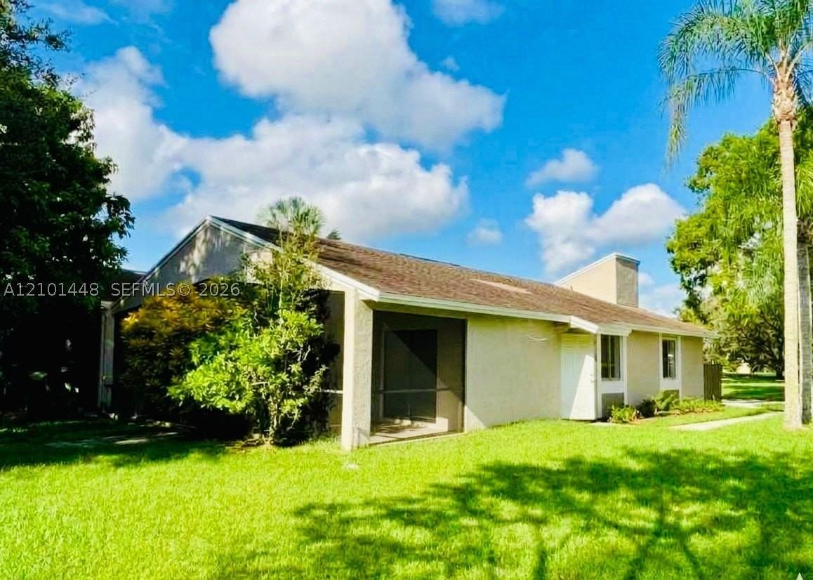 600 Woodgate Cir #A - Photo 3 of 4