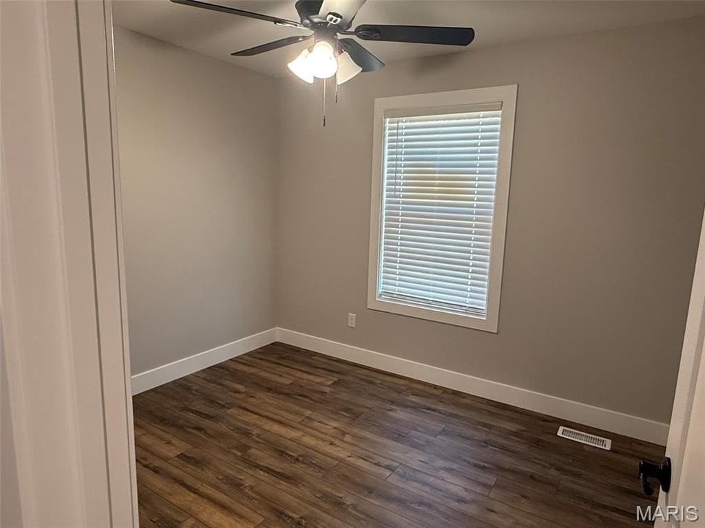 1181 Marathon Dr - Photo 5 of 15