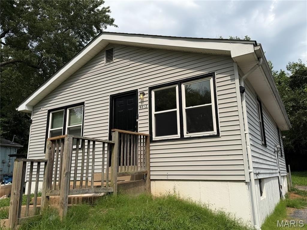 9812 Winkler Dr - Photo 2 of 15