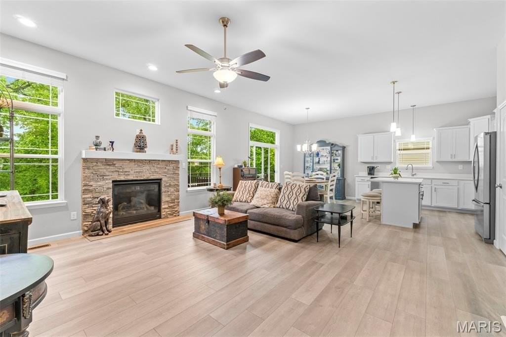 1010 Timber Bluff Dr - Photo 3 of 40
