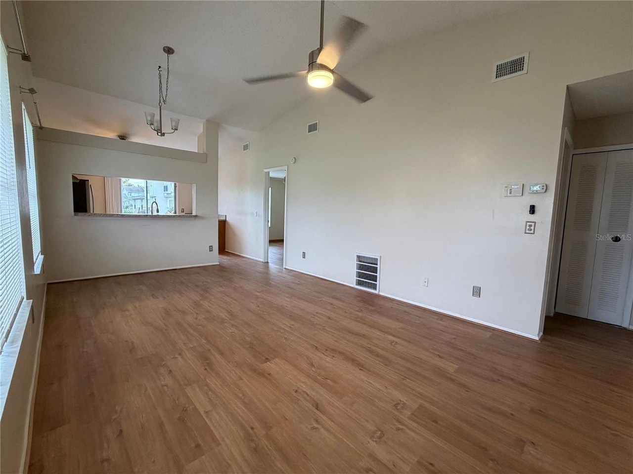 3128 Hempstead Ave - Photo 3 of 21