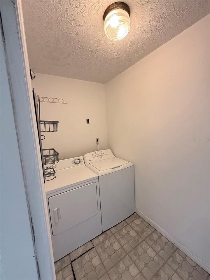 5440 Lady Bug Ln #1 - Photo 4 of 32